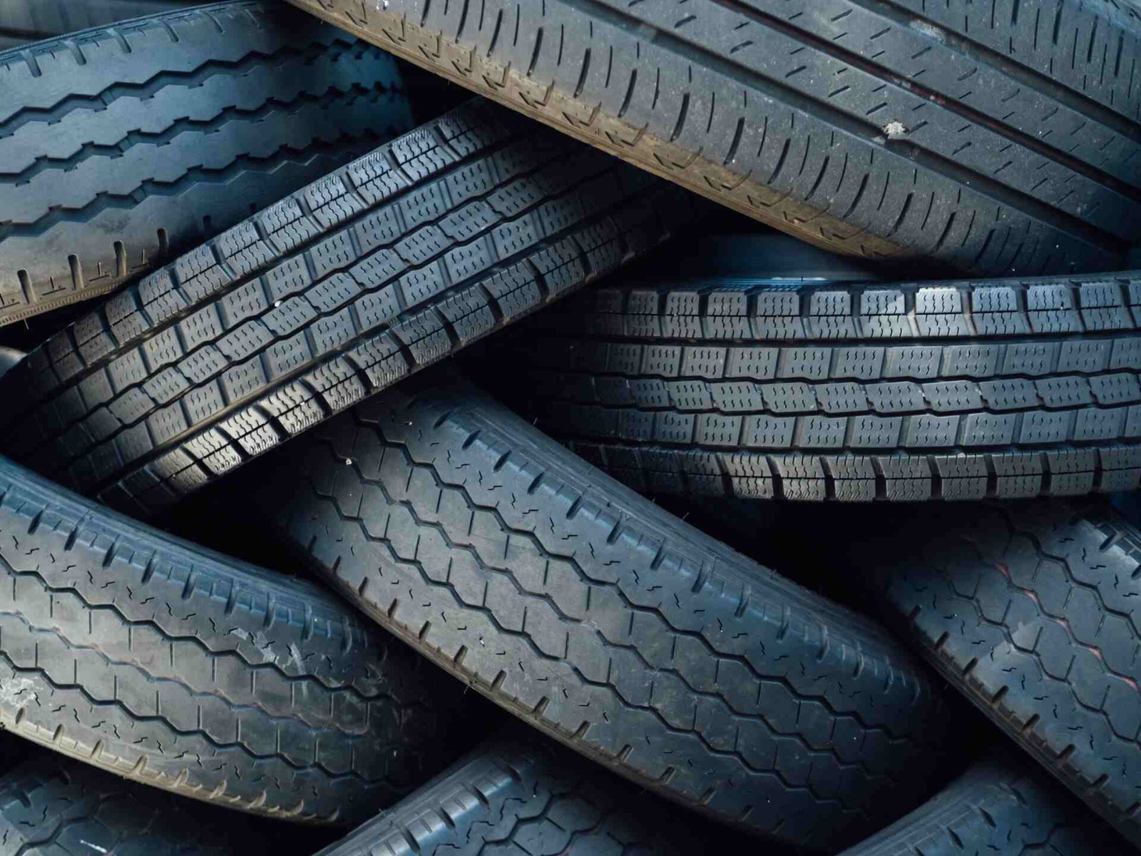 Rubber & Tire Image